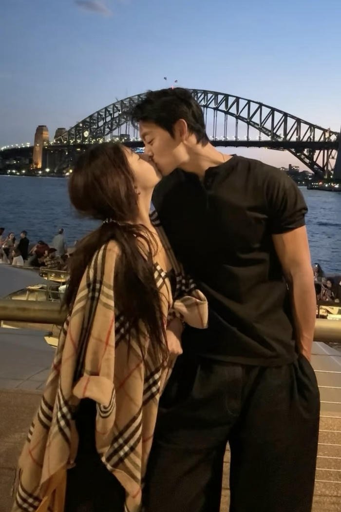 Soft candlelight romantic love HD photo