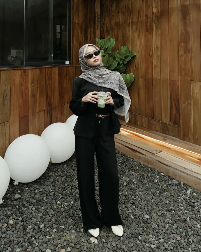 Stylish modest hijab portrait inspiration DP