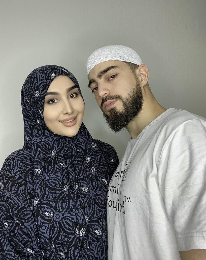 Sweet hijab couple illustration cute romantic profile picture design