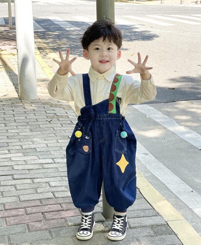 Sweet looking boy dp