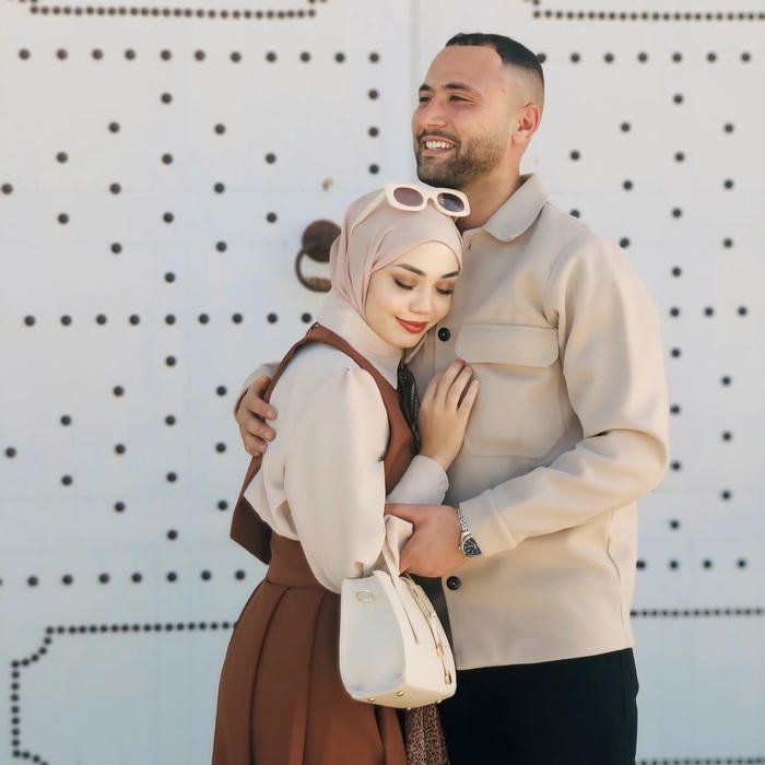 Sweet love vibe hijab couple illustration romantic profile picture _