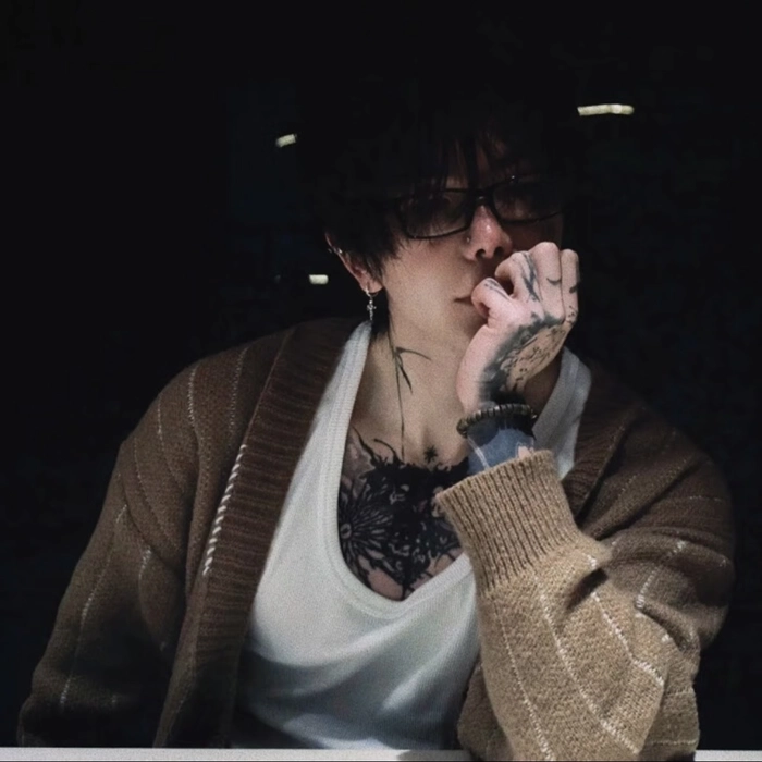 Trendy DP for boys Instagram showing a relaxed mood