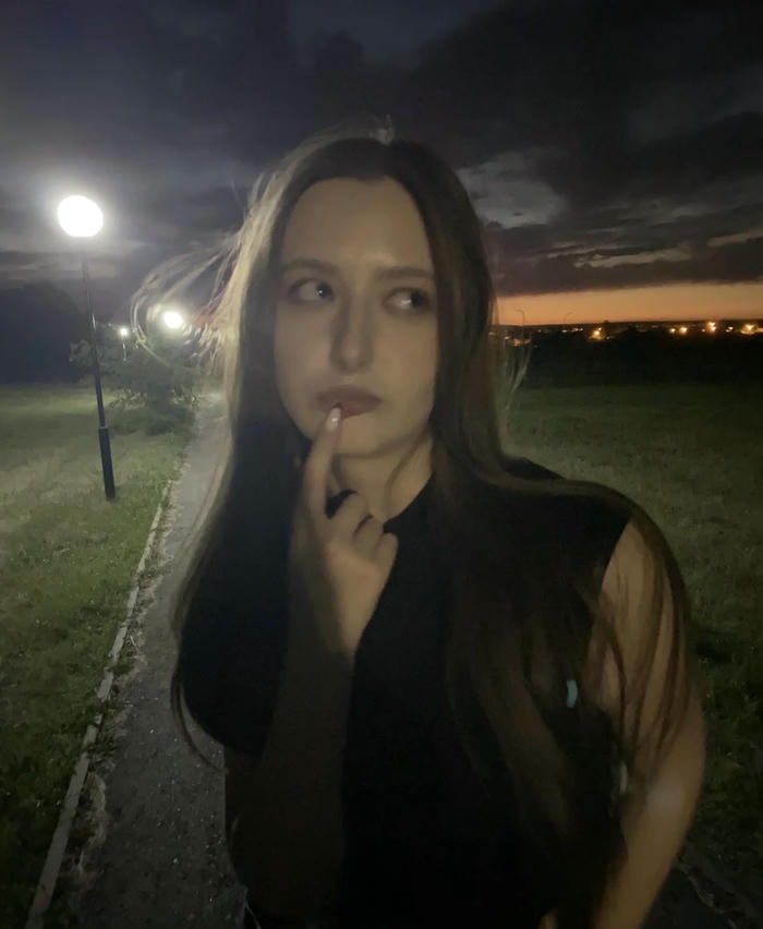 blue feeling in lonely girl dp