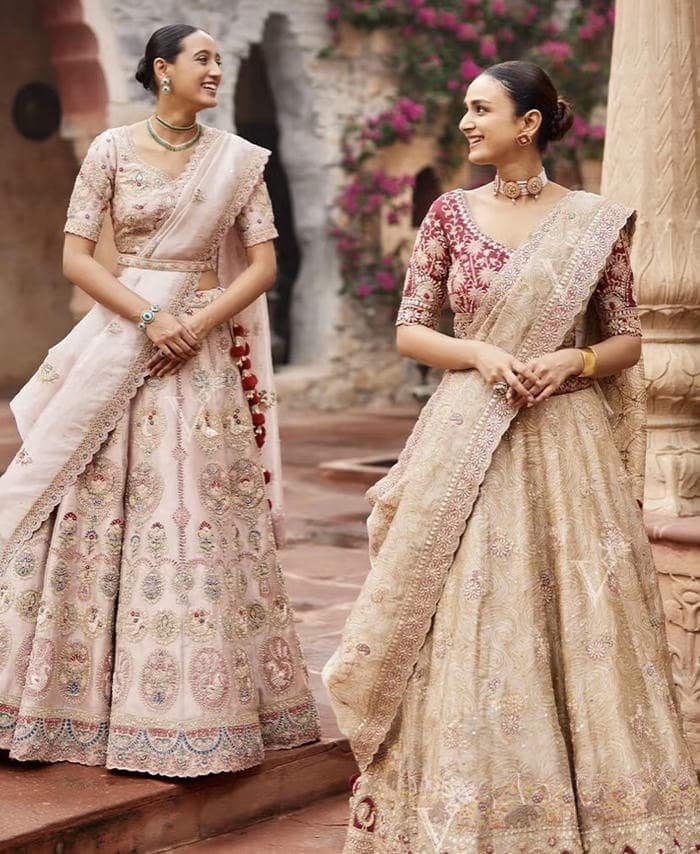 bright mood in kashmiri girls dp