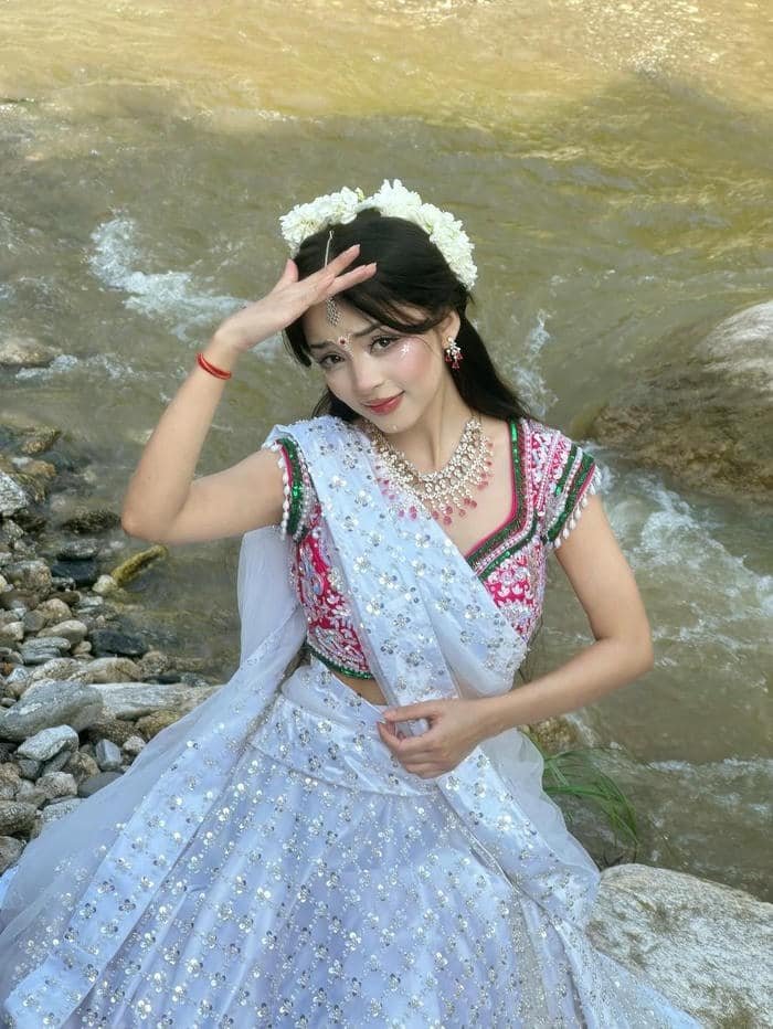 cultural charm shown in indian girl dp