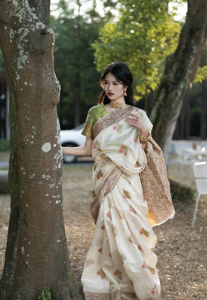 cultural glow in kashmiri girls dp