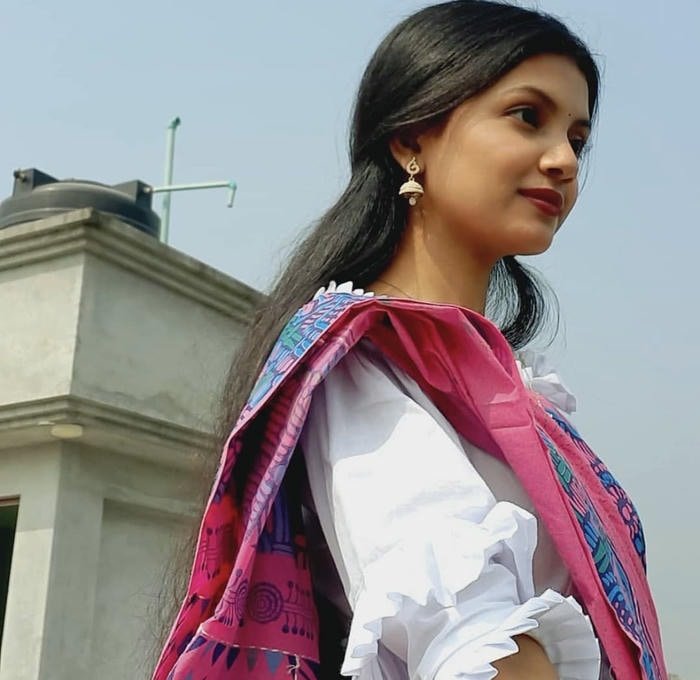 ethnic elegance in indian girl dp