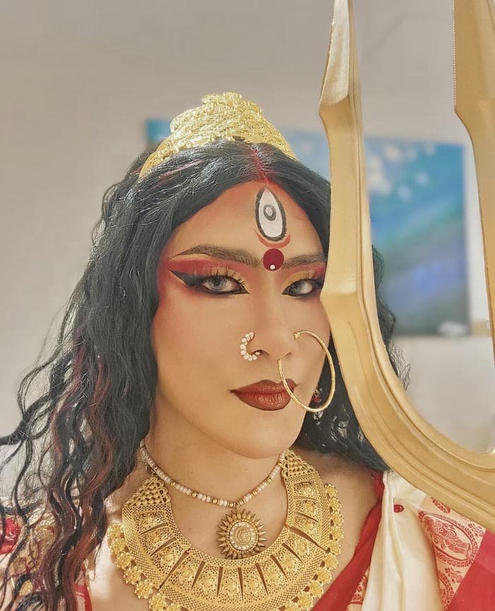 ethnic presence in kashmiri girls dp