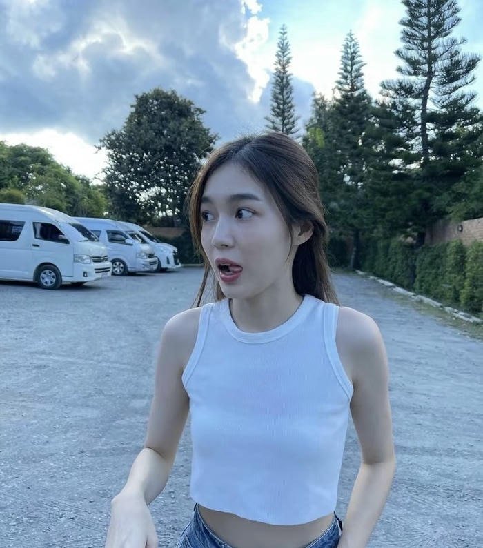 gentle love feel in love dp for girls