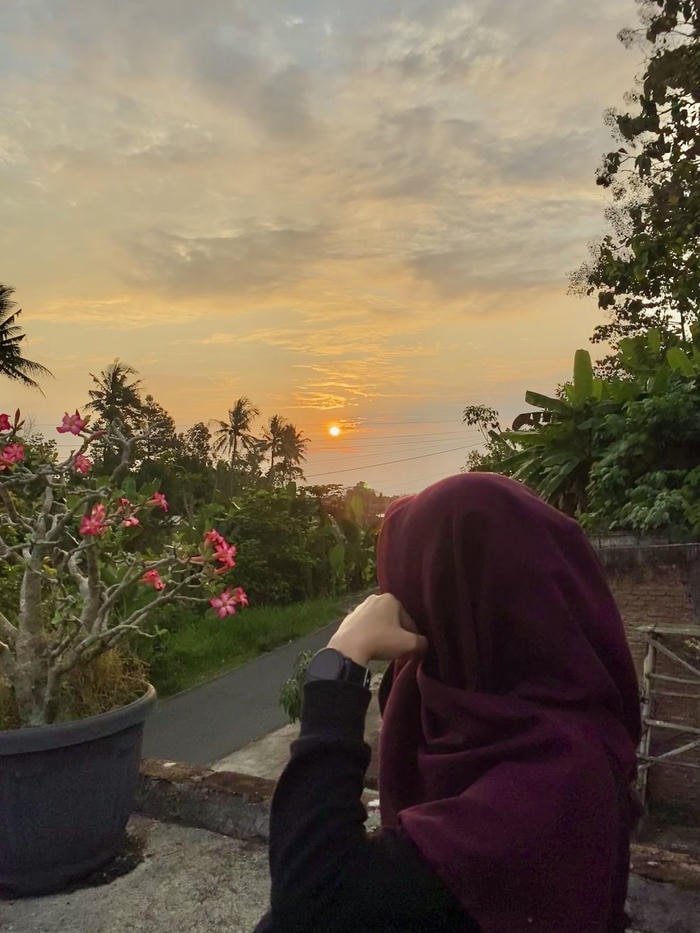 minimal tone for islamic girls dp