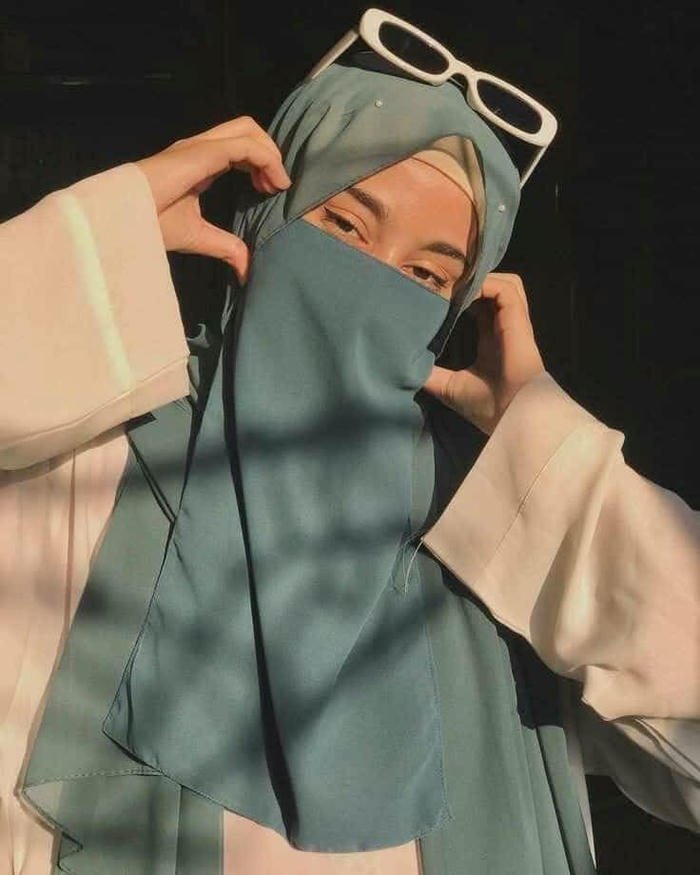 modest glow from islamic girls dp