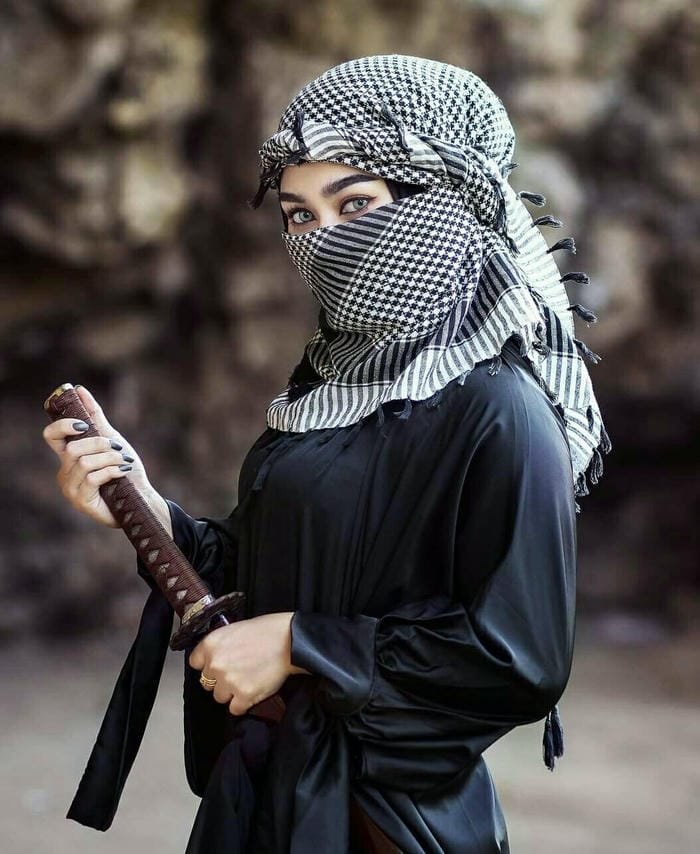 natural style shown in hijab dp for girls