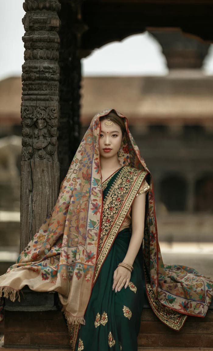 pretty cultural vibe in kashmiri girls dp