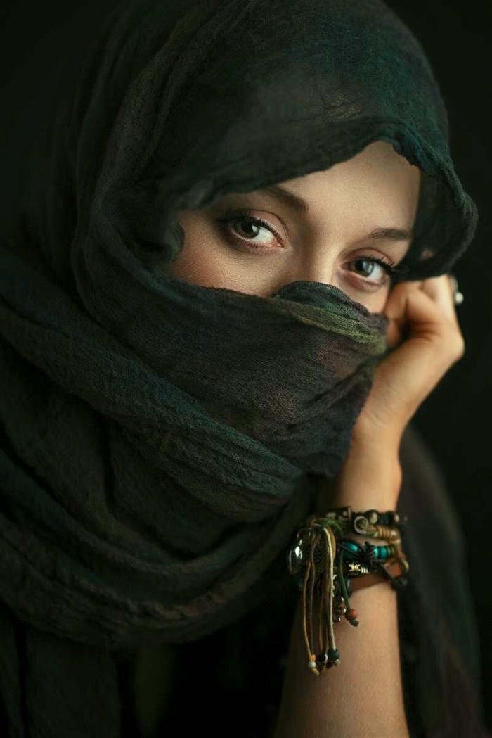 pure style in hijab dp for girls