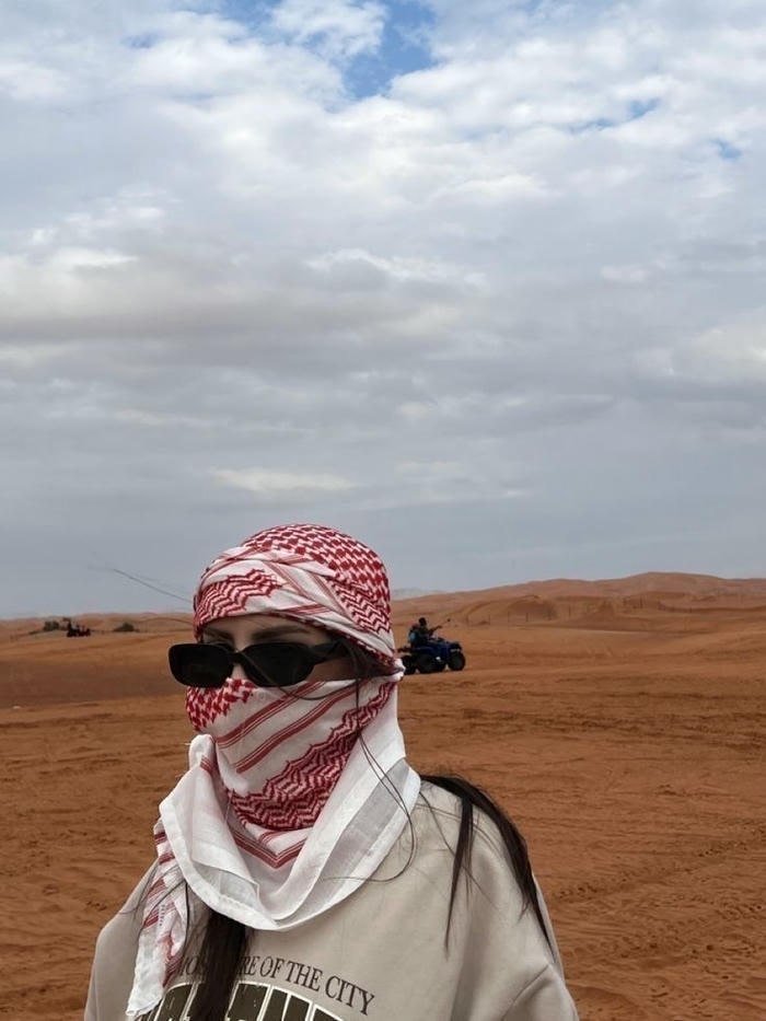 serene presence in islamic girls dp