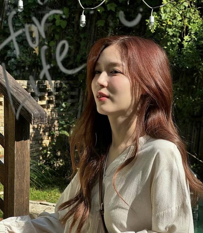 soft romance in love dp for girls