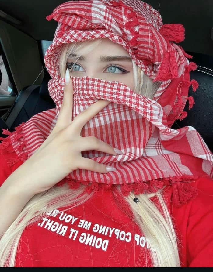 stylish hijab dp for girls