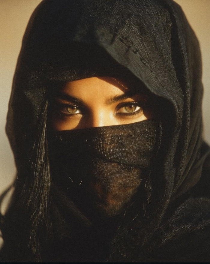 sweet modest glow in hijab dp for girls