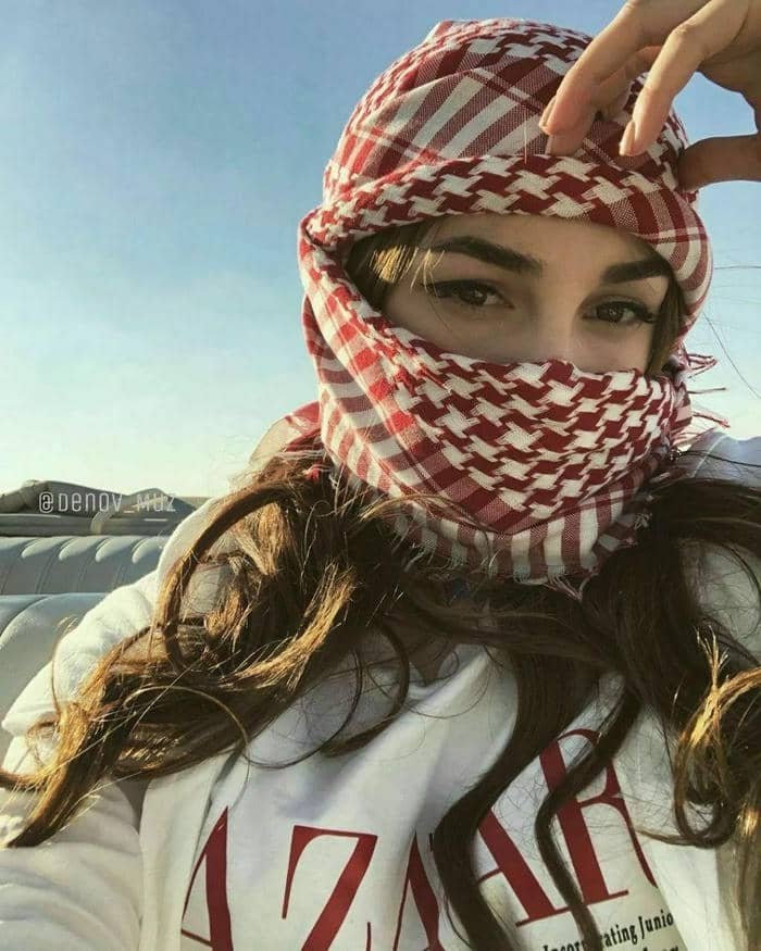 warm aura in islamic girls dp