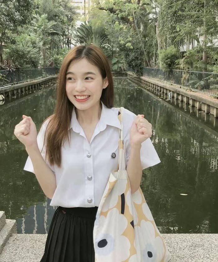 warm-hearted tone in love dp for girls