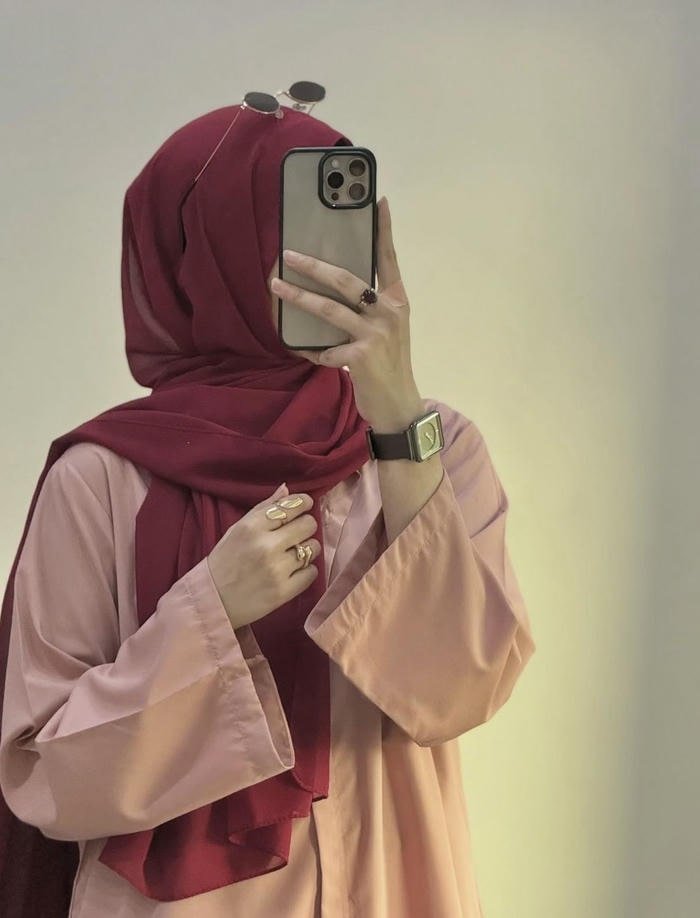 warm simplicity in islamic girls dp