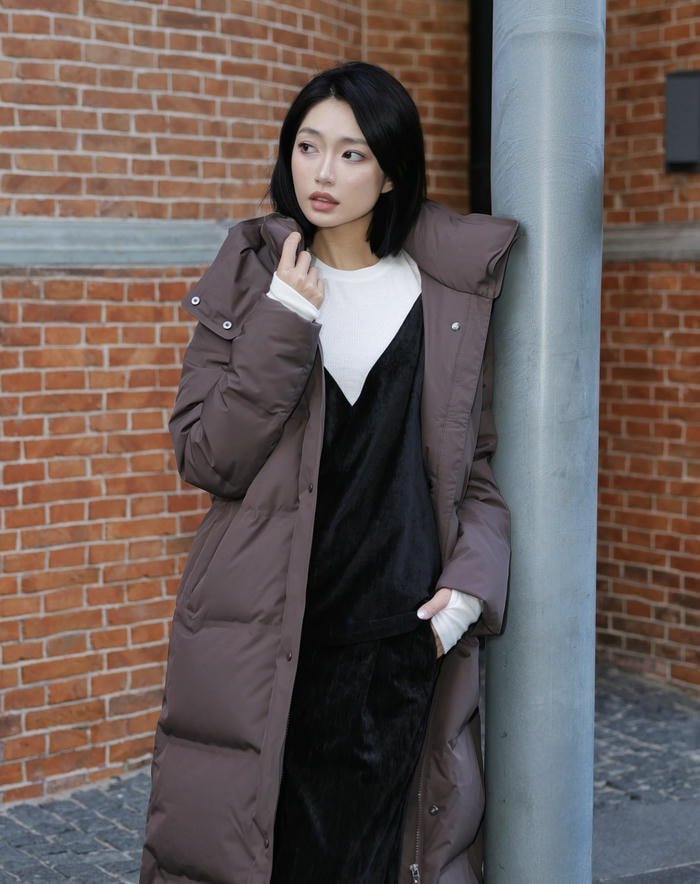 Attitude look in cool dp for girls