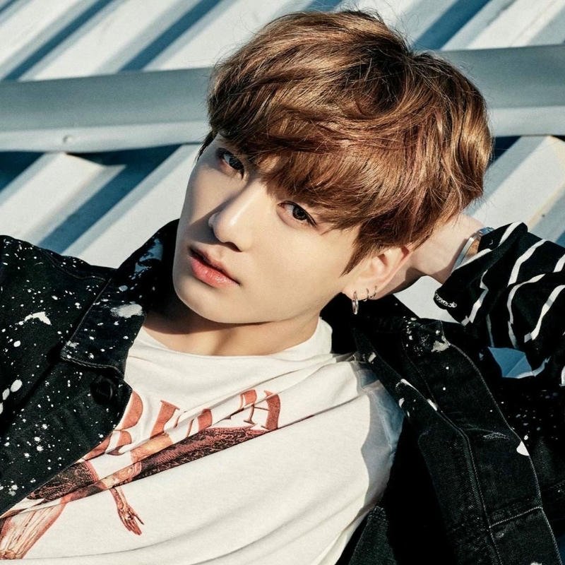 Bts dp images Jungkook lying down white shirt sunlight view