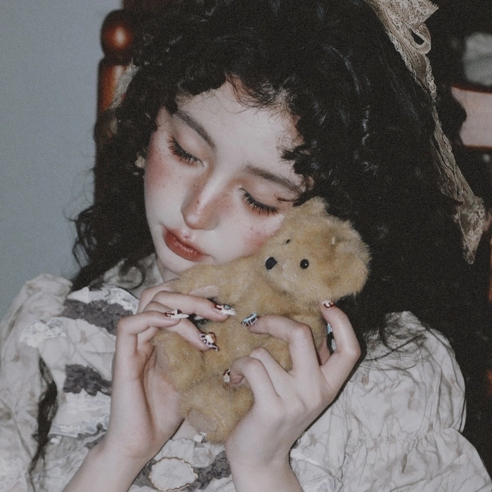 Cute teddy bear girl profile picture featuring soft pastel vibes