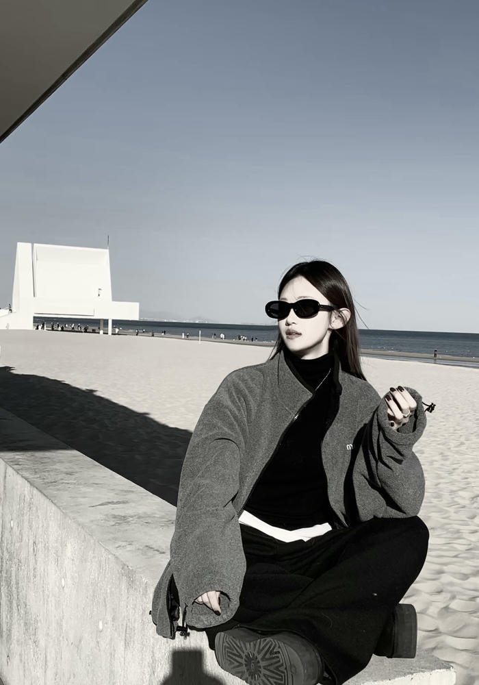 Dark tones define black dp for girls