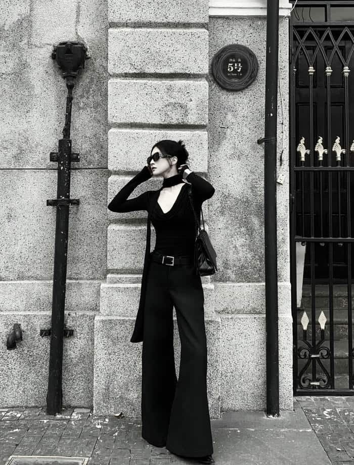 Deep emotions with black dp for girls