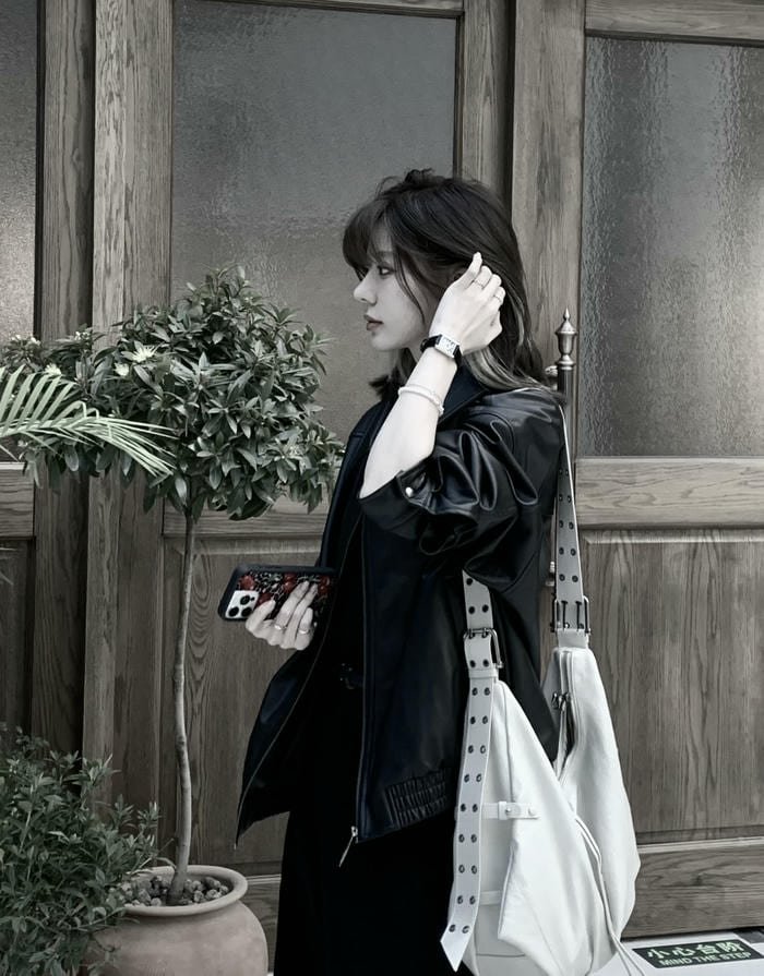 Dreamy night using black dp for girls