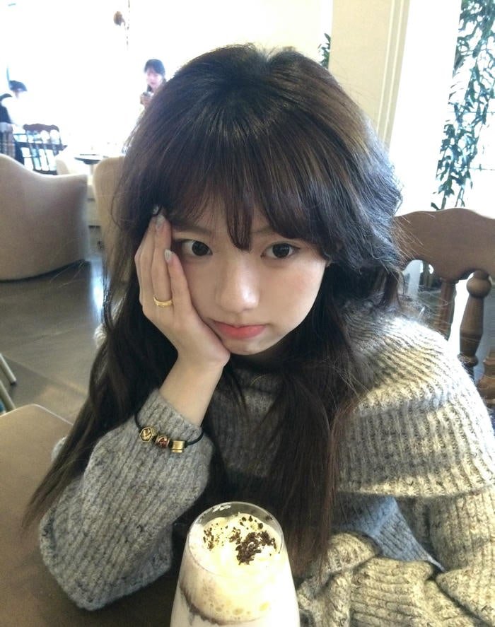 Elegant cute girl dp with soft lighting