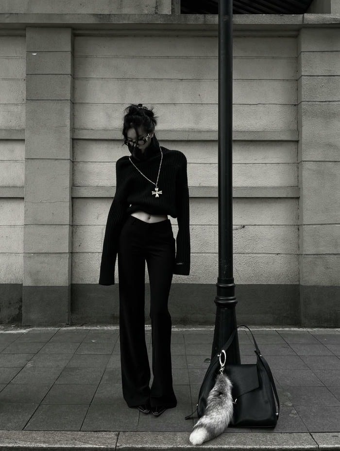 Elegant shadows in black dp for girls