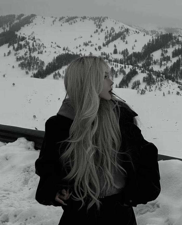 Minimal look from black dp for girls