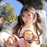 Stylish cute girl pic dp simple look