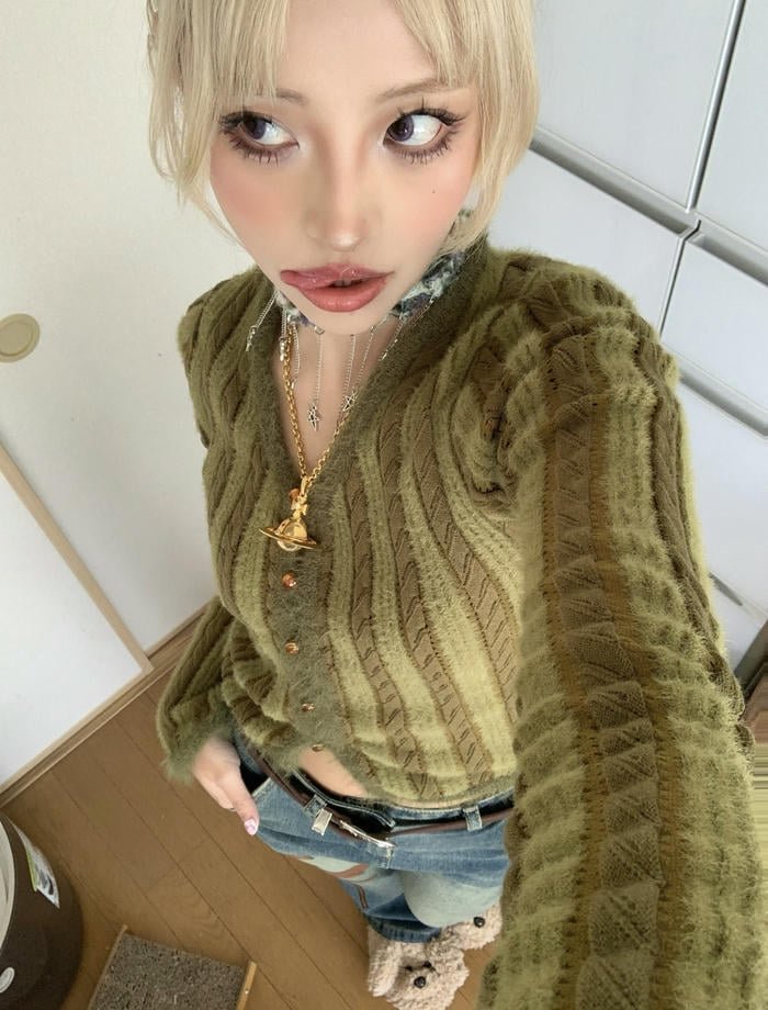 a bold aura surrounds crazy girl dp