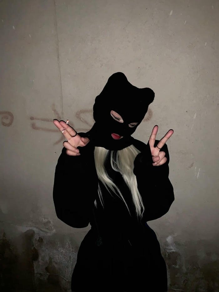 angel face with madness crazy girl dp