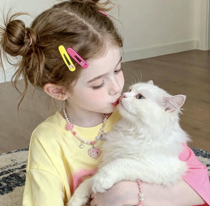 baby girl dp cute rosy cheeks