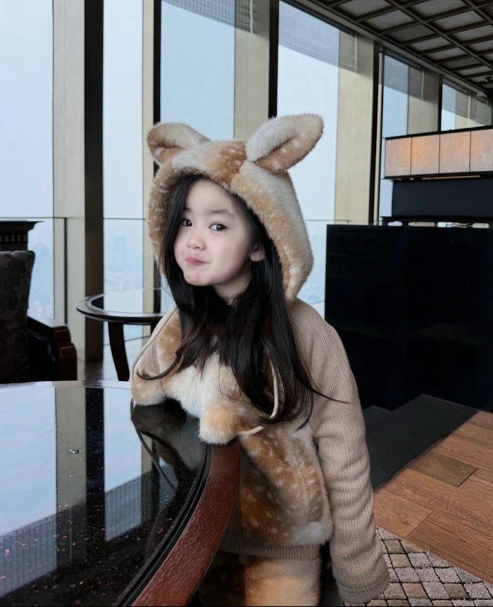 baby girl dp cute soft focus