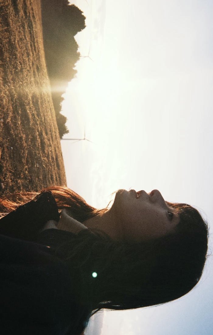 broken heart feeling in alone dp for girls