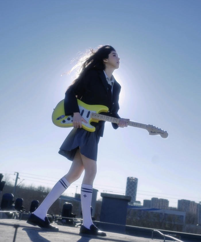 calm aesthetic guitar girl dp evening vibe