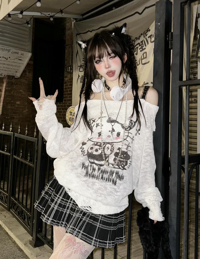 crazy girl dp shines with bold stunning energy