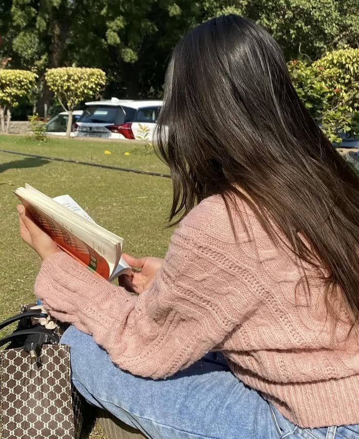 deep concentration study girl dp moment