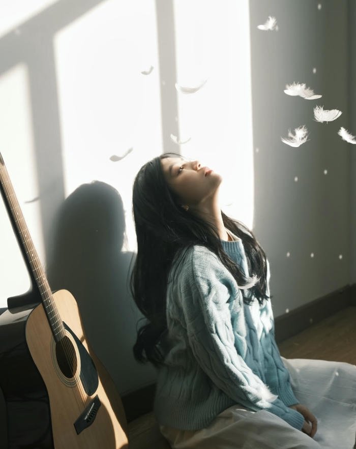 dp guitar girl emotional indie music mood