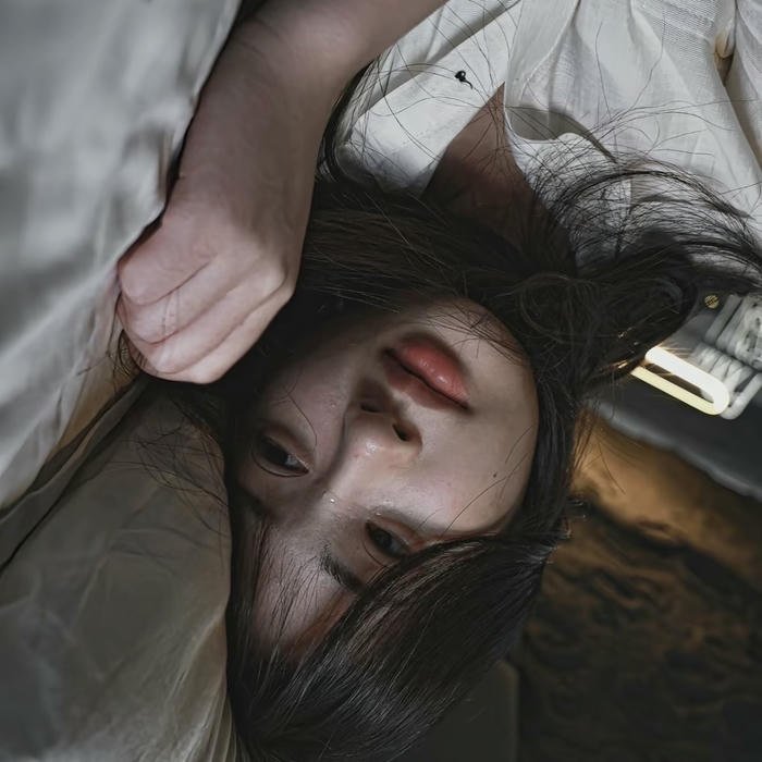 dp sad girls lost in memories