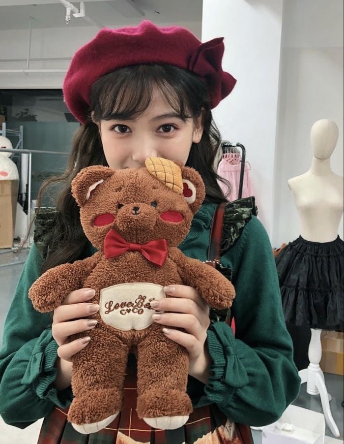 dreamy teddy bear girl dp style