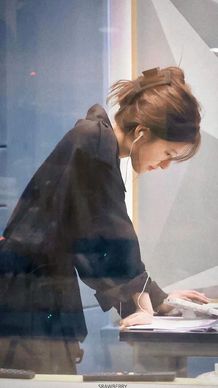 effortless charm smart girl dp mood