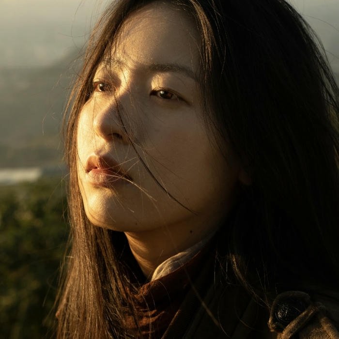 empty room sad girls dp mood