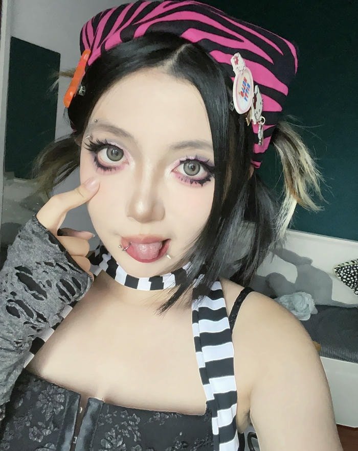 everyone admires crazy girl dp wild charm