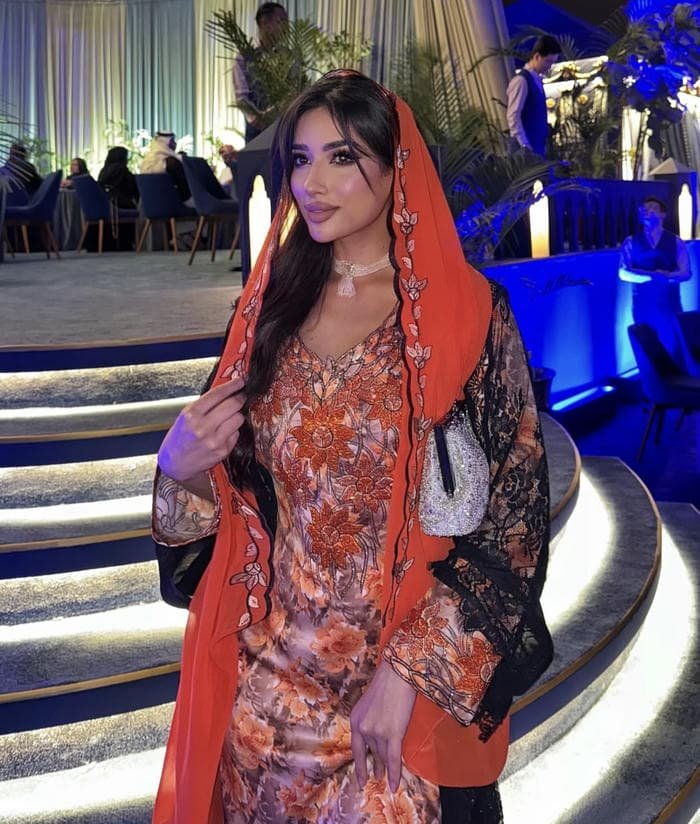 gentle iman glow ramadan dp for girls